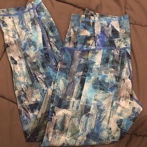 LIKE NEW LULULEMON LEGGINGS!!!